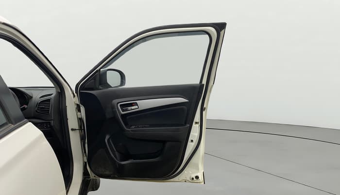 2022 Maruti Vitara Brezza ZXI, Petrol, Manual, 29,185 km, RHS Front Door