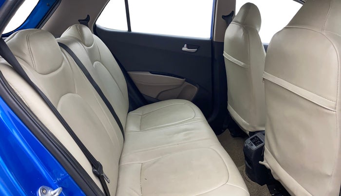 2017 Hyundai Grand i10 SPORTZ (O) AT 1.2 KAPPA VTVT, Petrol, Automatic, 44,634 km, Right Side Rear Door Cabin