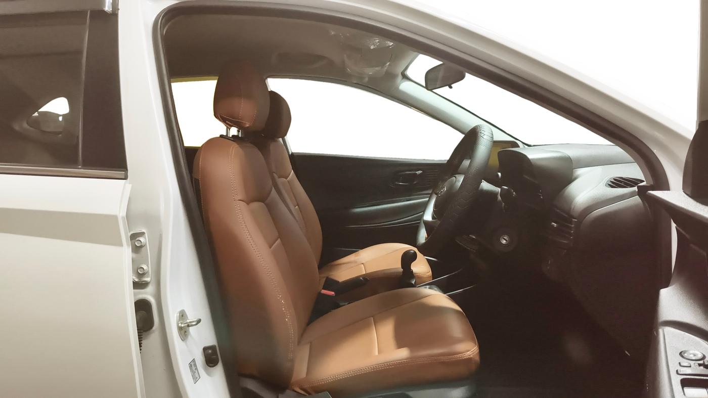2022 Hyundai NEW I20 SPORTZ 1.2 MT, Petrol, Manual, 14,388 km, Right Side Front Door Cabin