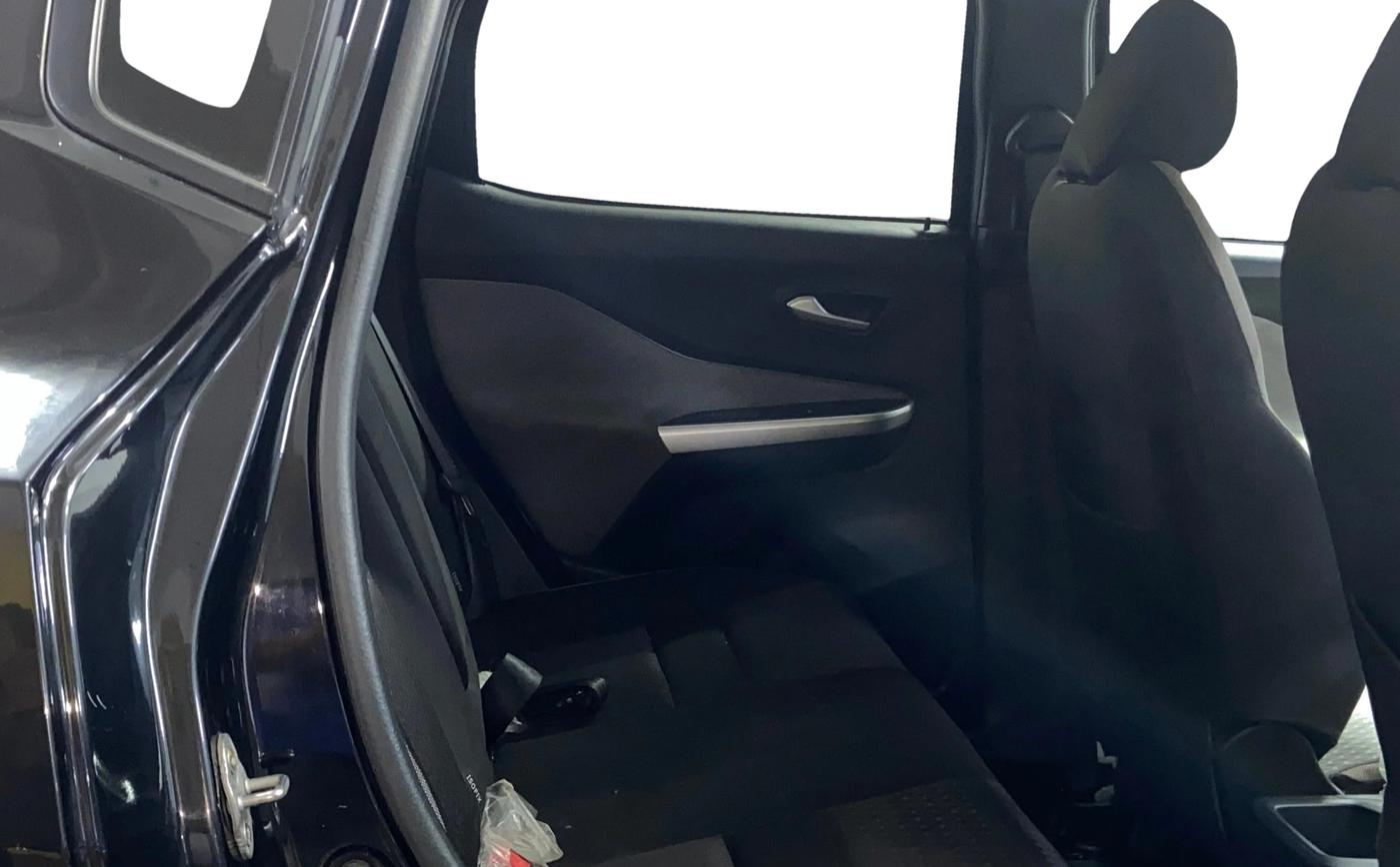 2022 Nissan MAGNITE XV TURBO CVT, Petrol, Automatic, 44,865 km, Right Side Rear Door Cabin