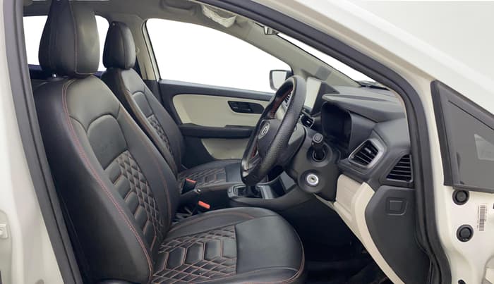 2022 Tata ALTROZ XE PETROL, Petrol, Manual, 28,802 km, Right Side Front Door Cabin