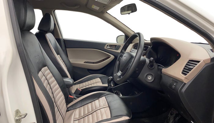 2017 Hyundai Elite i20 SPORTZ 1.2, Petrol, Manual, 87,492 km, Right Side Front Door Cabin