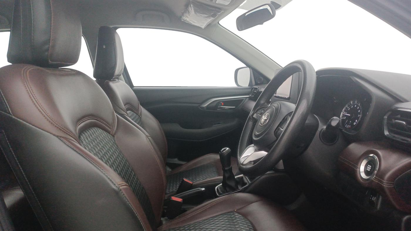 2023 Toyota URBAN CRUISER HYRYDER E NEO DRIVE, Petrol, Manual, 42,204 km, Right Side Front Door Cabin