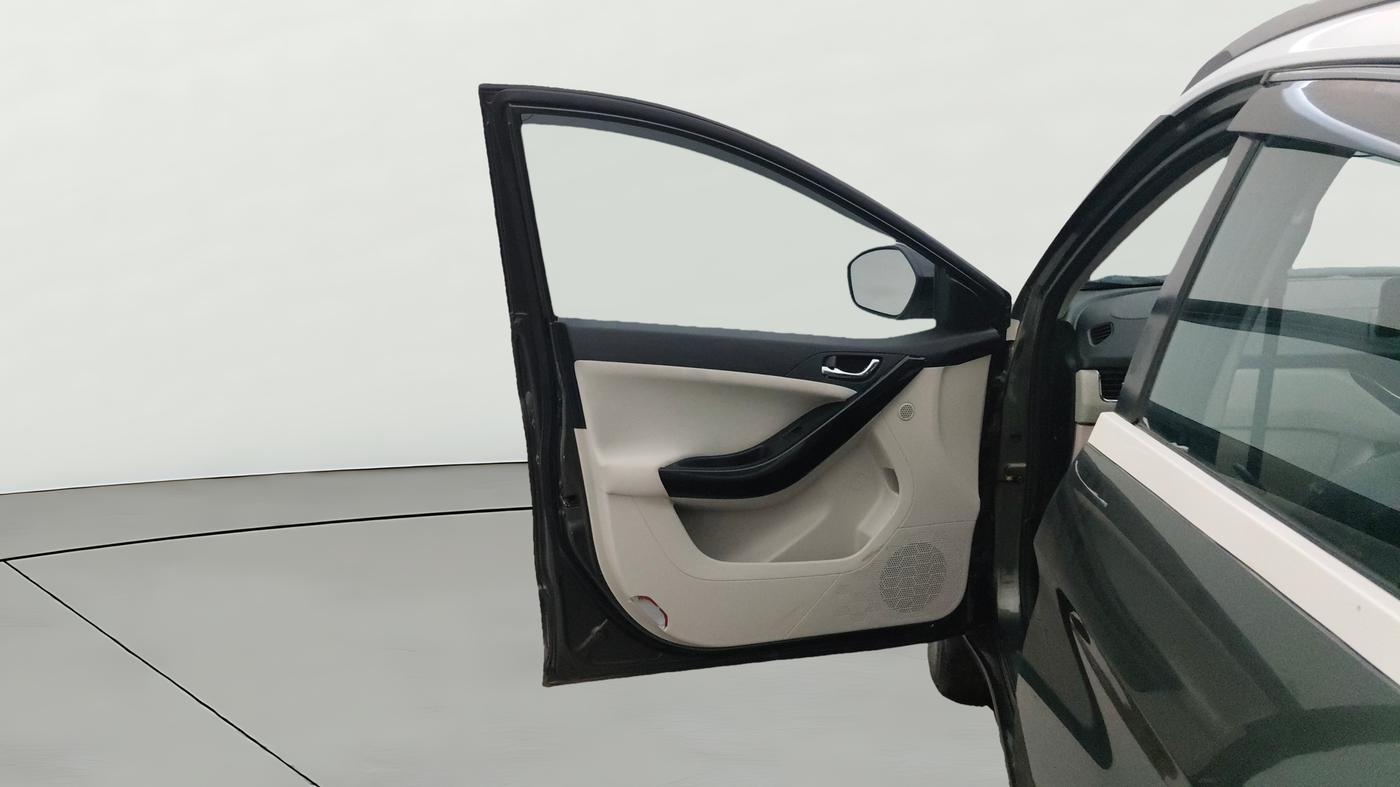 2021 Tata NEXON XZA PLUS (O) PETROL, Petrol, Automatic, 36,178 km, LHS Front Door