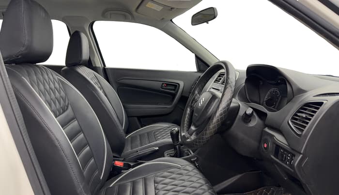 2020 Maruti Vitara Brezza VXI, Petrol, Manual, 53,395 km, Right Side Front Door Cabin