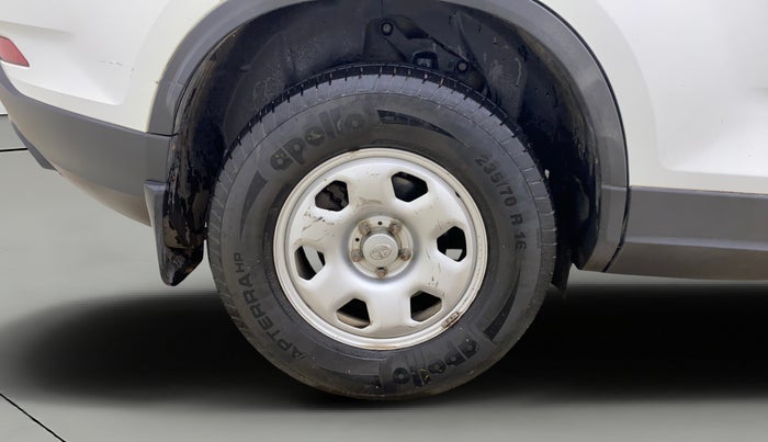 2021 Tata Safari XM, Diesel, Manual, 60,068 km, Right Rear Wheel