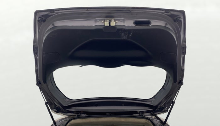 2018 Honda WR-V 1.5L I-DTEC VX MT, Diesel, Manual, 1,10,991 km, Boot Door Open