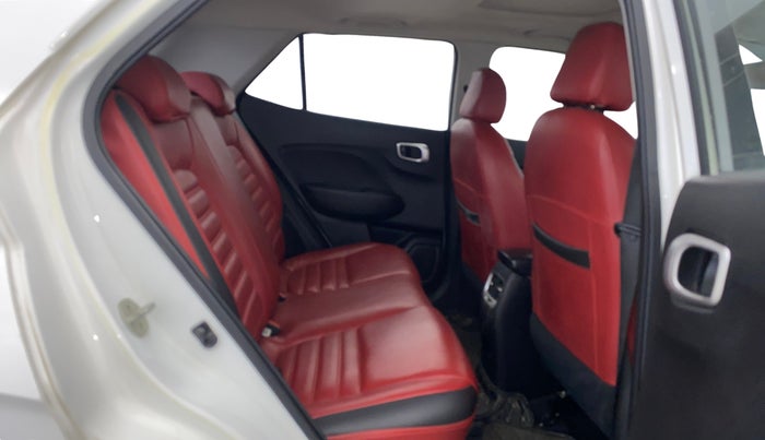 2019 Hyundai VENUE SX PLUS 1.0 TURBO DCT, Petrol, Automatic, 24,143 km, Right Side Rear Door Cabin