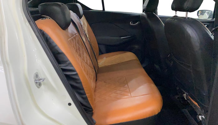 2021 Nissan Kicks XV 1.5, CNG, Manual, 60,491 km, Right Side Rear Door Cabin