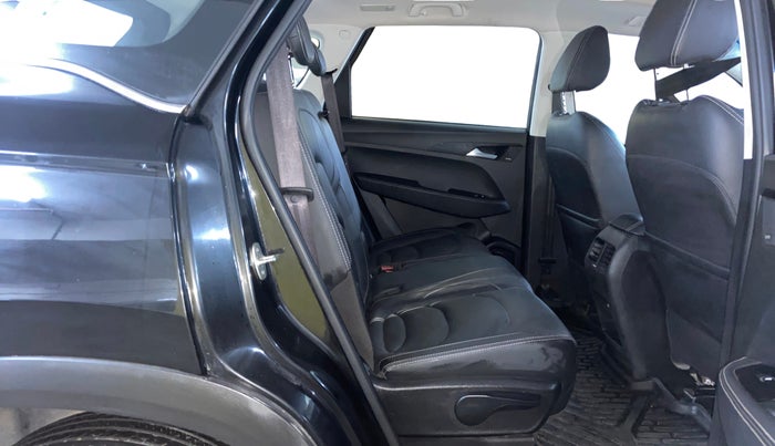 2019 MG HECTOR SHARP 1.5 DCT PETROL, Petrol, Automatic, 43,574 km, Right Side Rear Door Cabin