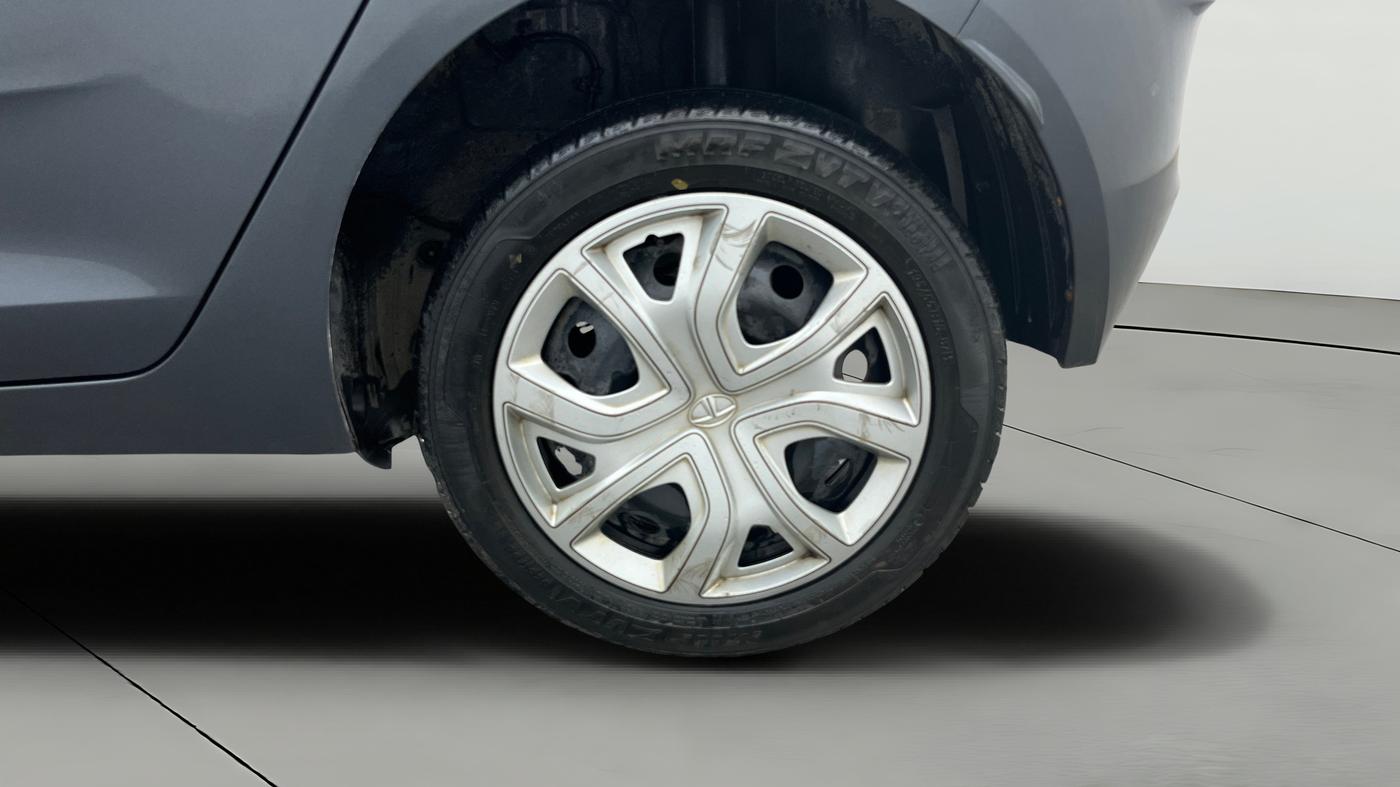 2020 Tata ALTROZ XT PETROL, Petrol, Manual, 45,038 km, Left Rear Wheel