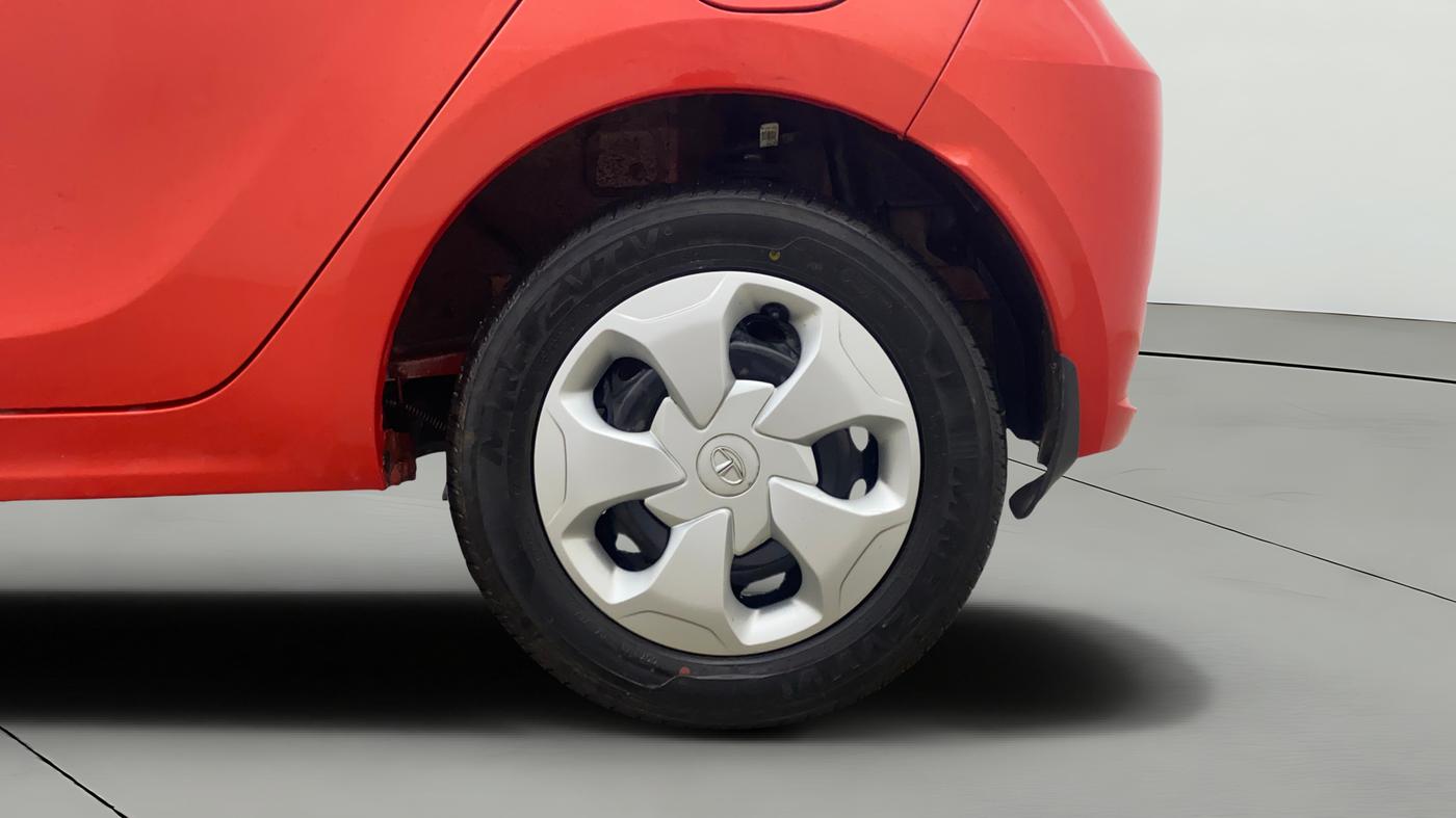 2023 Tata Tiago XT (O) PETROL, Petrol, Manual, 1,632 km, Left Rear Wheel