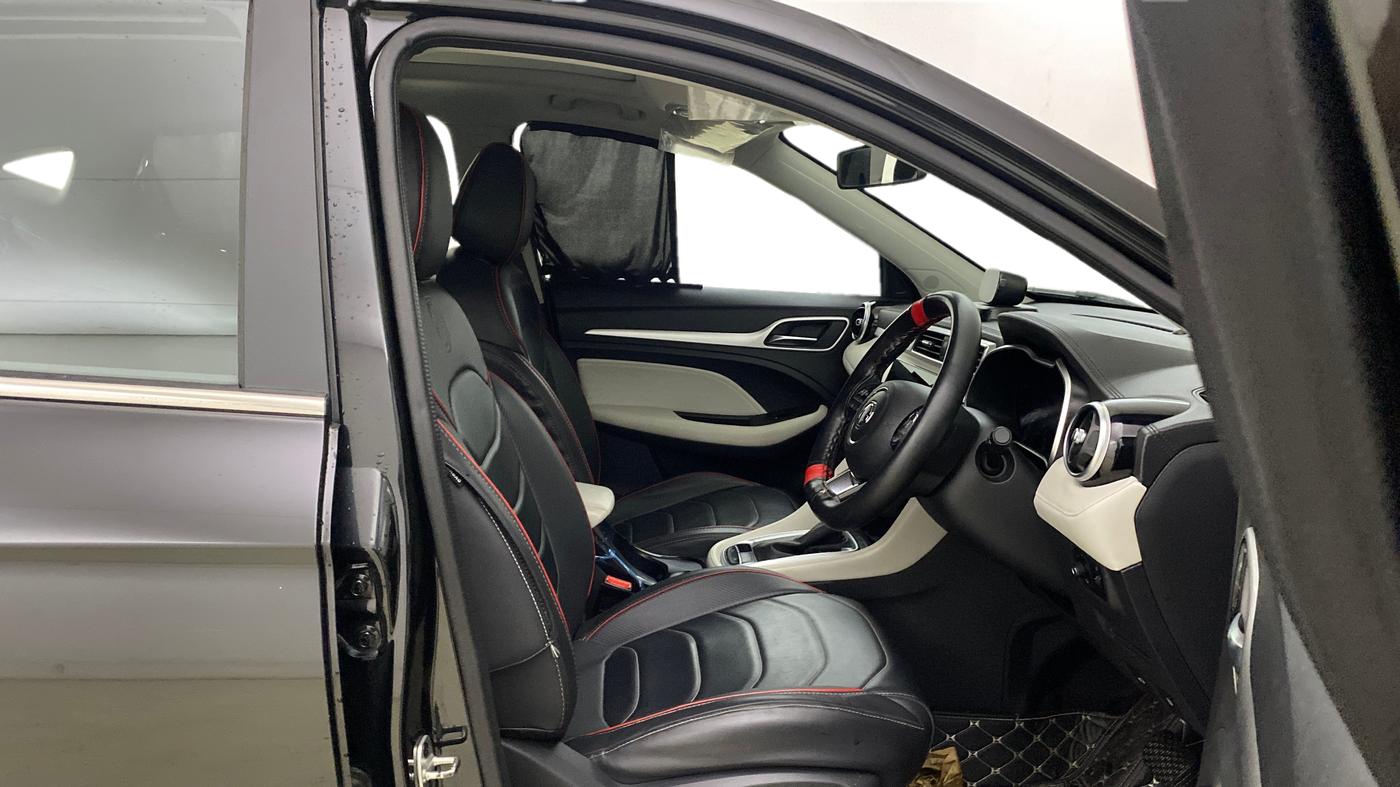 2023 MG ASTOR SHARP 1.5 CVT, Petrol, Automatic, 20,280 km, Right Side Front Door Cabin