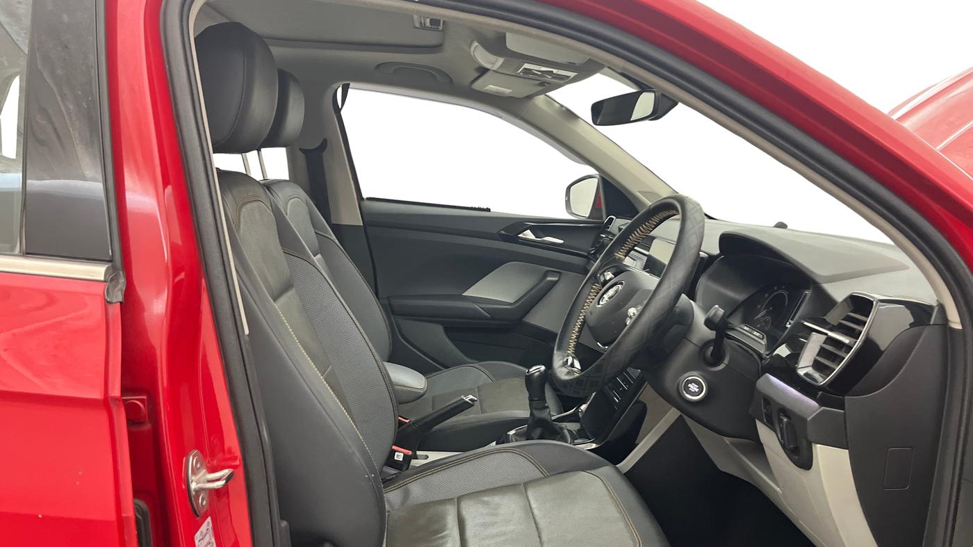 2022 Skoda KUSHAQ STYLE 1.0L TSI MT, Petrol, Manual, 53,979 km, Right Side Front Door Cabin