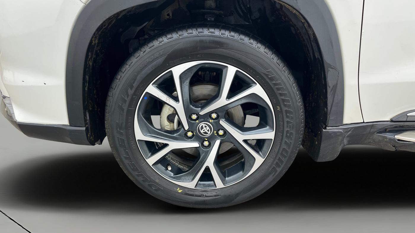 2024 Toyota URBAN CRUISER HYRYDER G NEO DRIVE, Petrol, Manual, 1,23,680 km, Left Front Wheel