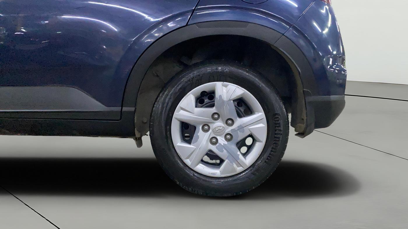 2022 Hyundai VENUE S 1.2, Petrol, Manual, 74,132 km, Left Rear Wheel