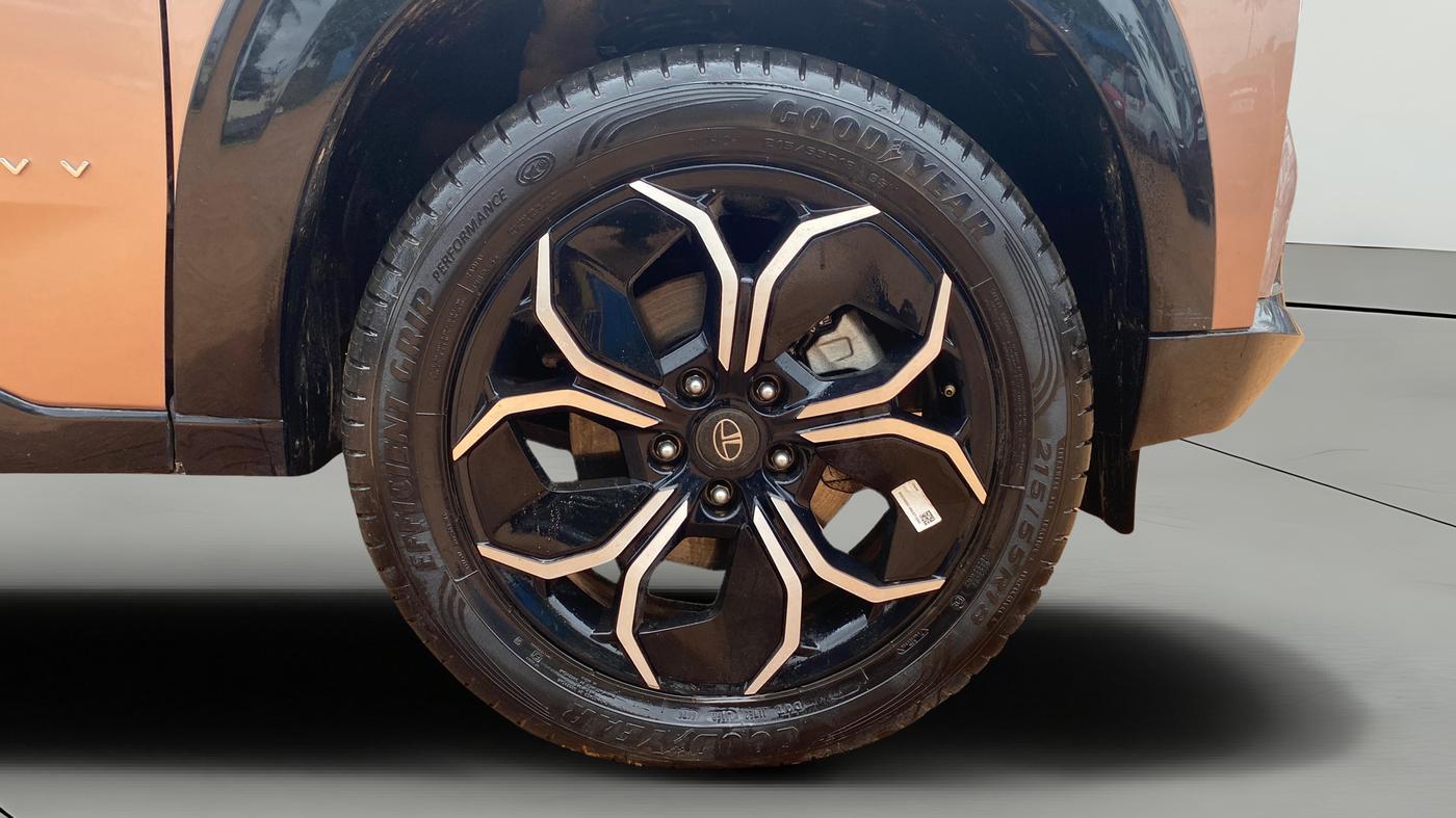 2024 Tata Curvv Accomplished Plus A 1.2 Hyperion GDI Petrol 6MT, Petrol, Manual, 1,757 km, Right Front Wheel