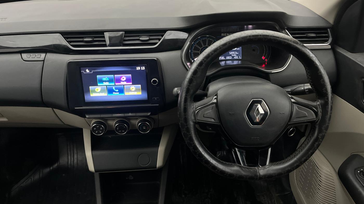 2020 Renault TRIBER RXT AMT, Petrol, Automatic, 58,953 km, Steering Wheel Close Up