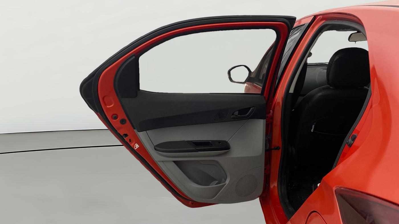 2022 Tata Tiago XT PETROL, Petrol, Manual, 67,653 km, LHS Rear Door