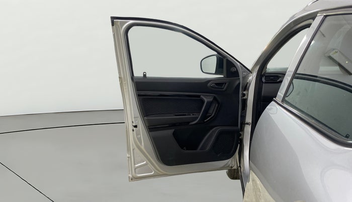 2024 Renault Kiger RXE MT, Petrol, Manual, 677 km, LHS Front Door