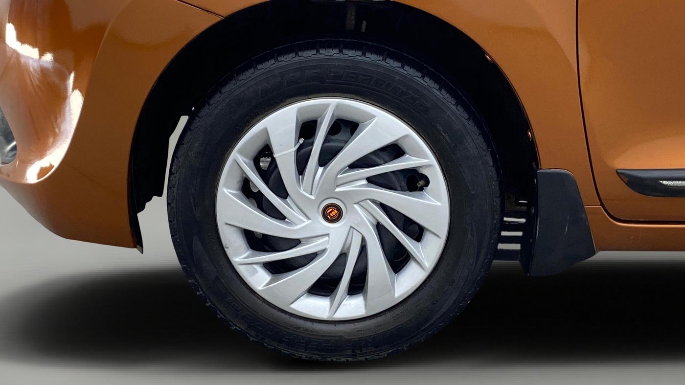2017 Maruti Baleno DELTA PETROL 1.2, Petrol, Manual, 67,774 km, Left Front Wheel