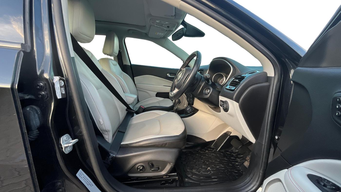 2018 Jeep Compass LIMITED PLUS PETROL AT, Petrol, Automatic, 48,097 km, Right Side Front Door Cabin