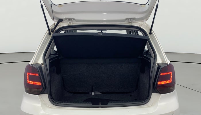 2019 Volkswagen Polo COMFORTLINE 1.0L MPI, Petrol, Manual, 70,587 km, Boot Open Zoomed View