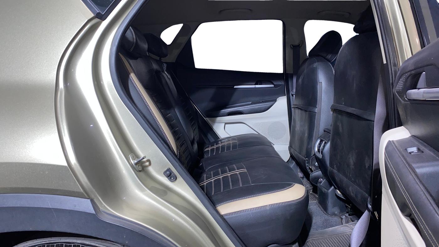 2020 KIA SONET HTX 1.5, Diesel, Manual, 67,995 km, Right Side Rear Door Cabin