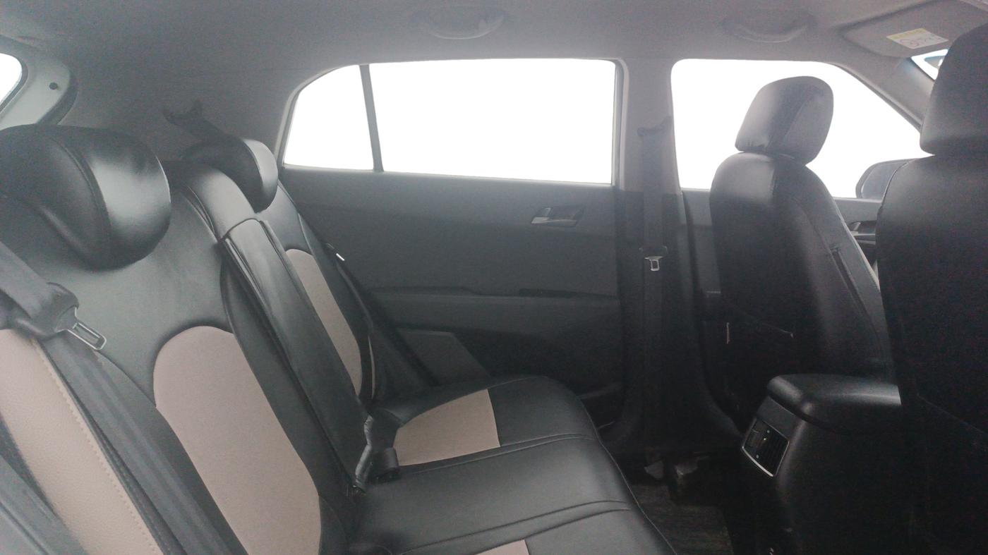 2016 Hyundai Creta SX PLUS 1.6 PETROL, Petrol, Manual, 82,855 km, Right Side Rear Door Cabin