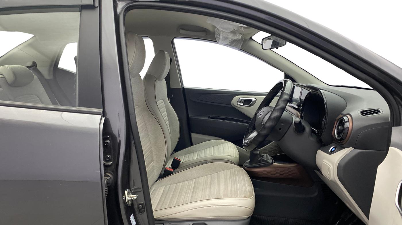 2022 Hyundai AURA SX 1.2, Petrol, Manual, 20,194 km, Right Side Front Door Cabin