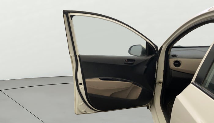 2017 Hyundai Xcent E+, Petrol, Manual, 62,475 km, LHS Front Door