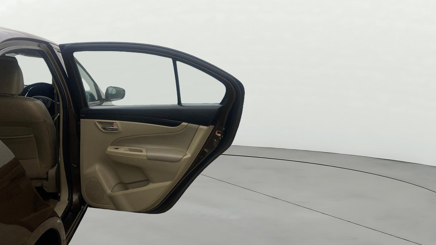2017 Maruti Ciaz ZDI+ SHVS, Diesel, Manual, 1,04,344 km, RHS Rear Door