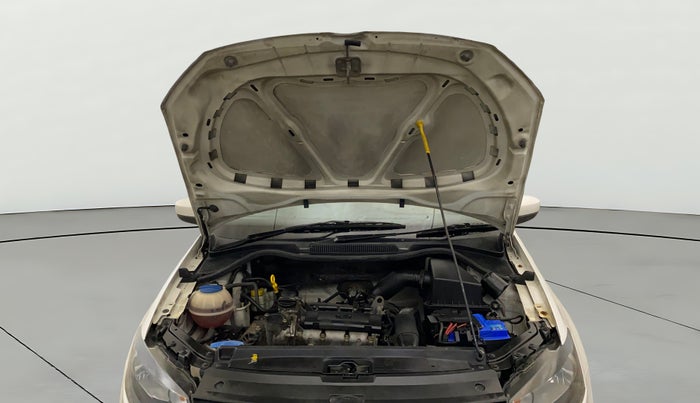 2015 Volkswagen Polo TRENDLINE 1.2L PETROL, Petrol, Manual, 42,601 km, Open Bonet