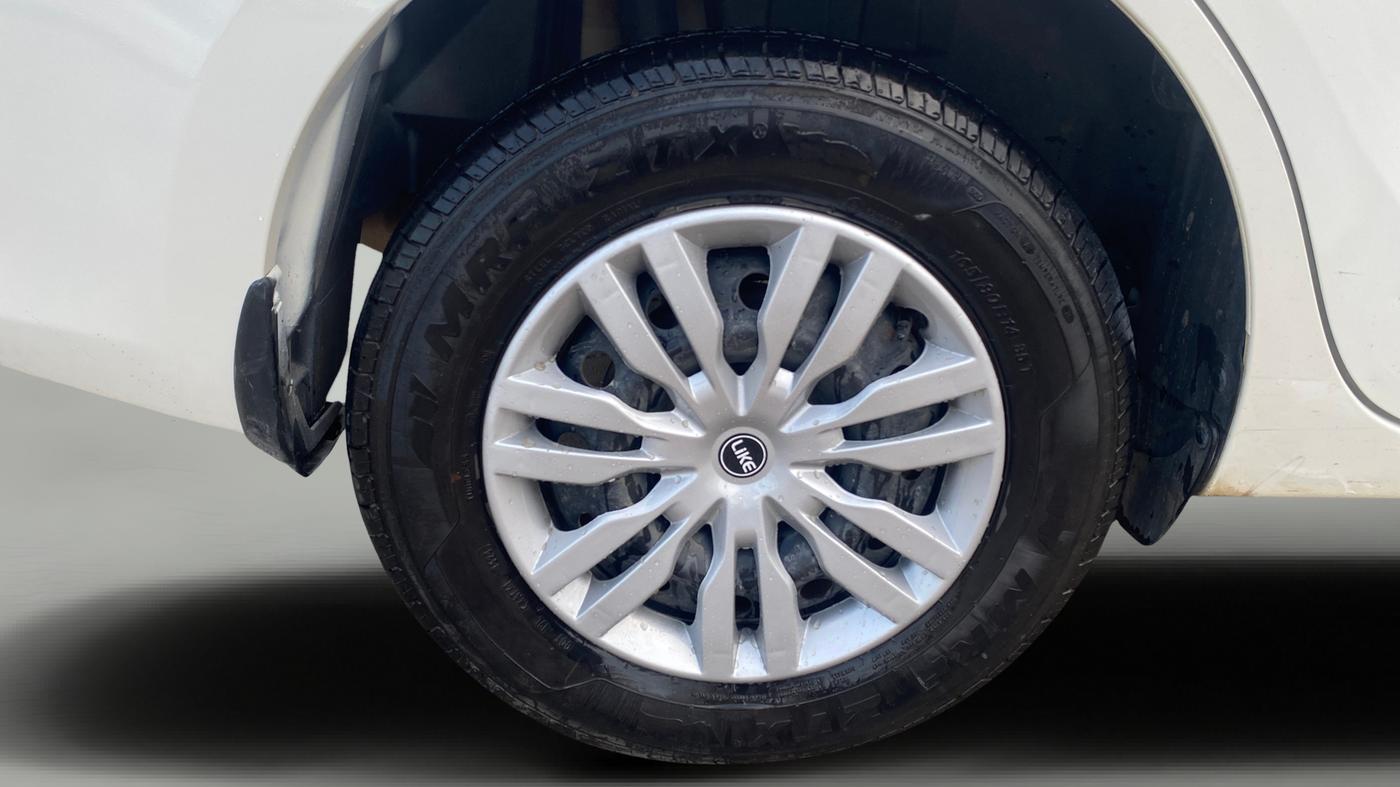2021 Maruti Dzire VXI, Petrol, Manual, 40,980 km, Right Rear Wheel