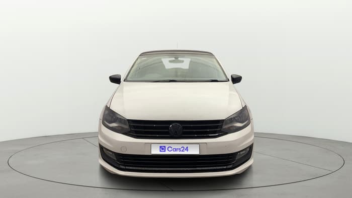 2016 Volkswagen Vento HIGHLINE 1.6 MPI, Petrol, Manual, 1,12,068 km, Front