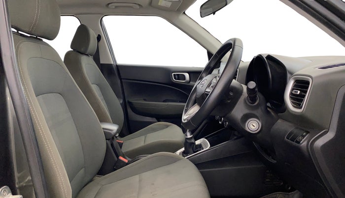2021 Hyundai VENUE SX 1.5 CRDI, Diesel, Manual, 76,512 km, Right Side Front Door Cabin