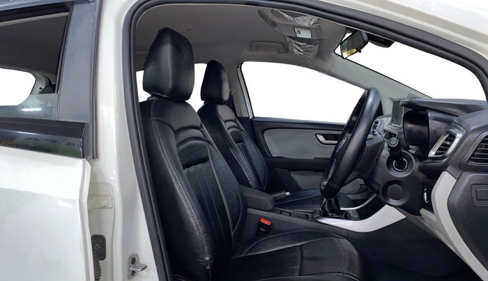 2020 Tata ALTROZ XZ (O) PETROL, Petrol, Manual, 50,792 km, Right Side Front Door Cabin