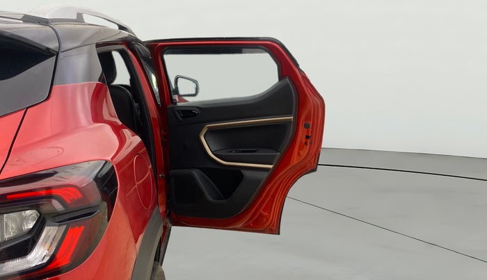 2022 Renault Kiger RXT (O) TURBO CVT, Petrol, Automatic, 10,025 km, RHS Rear Door