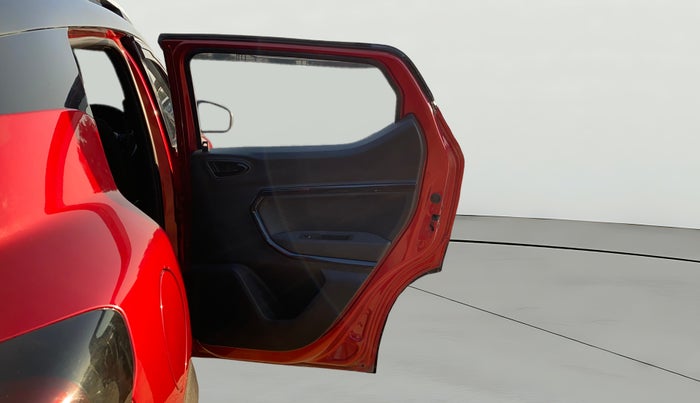 2023 Renault Kiger RXZ TURBO CVT DUAL TONE, CNG, Automatic, 19,444 km, RHS Rear Door