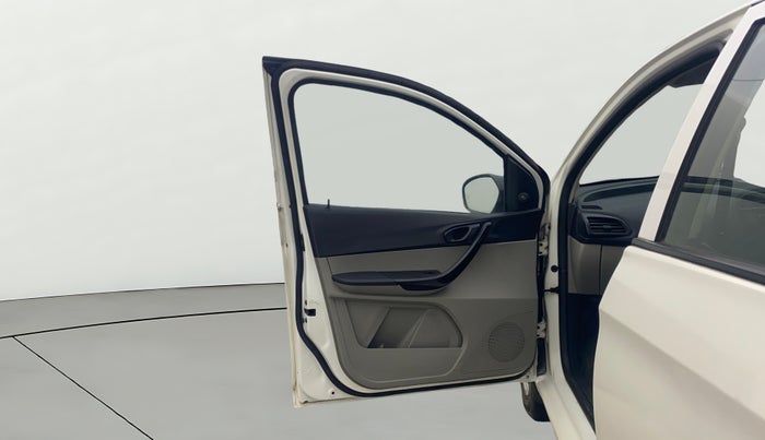 2018 Tata Tiago XM PETROL, Petrol, Manual, 84,145 km, LHS Front Door