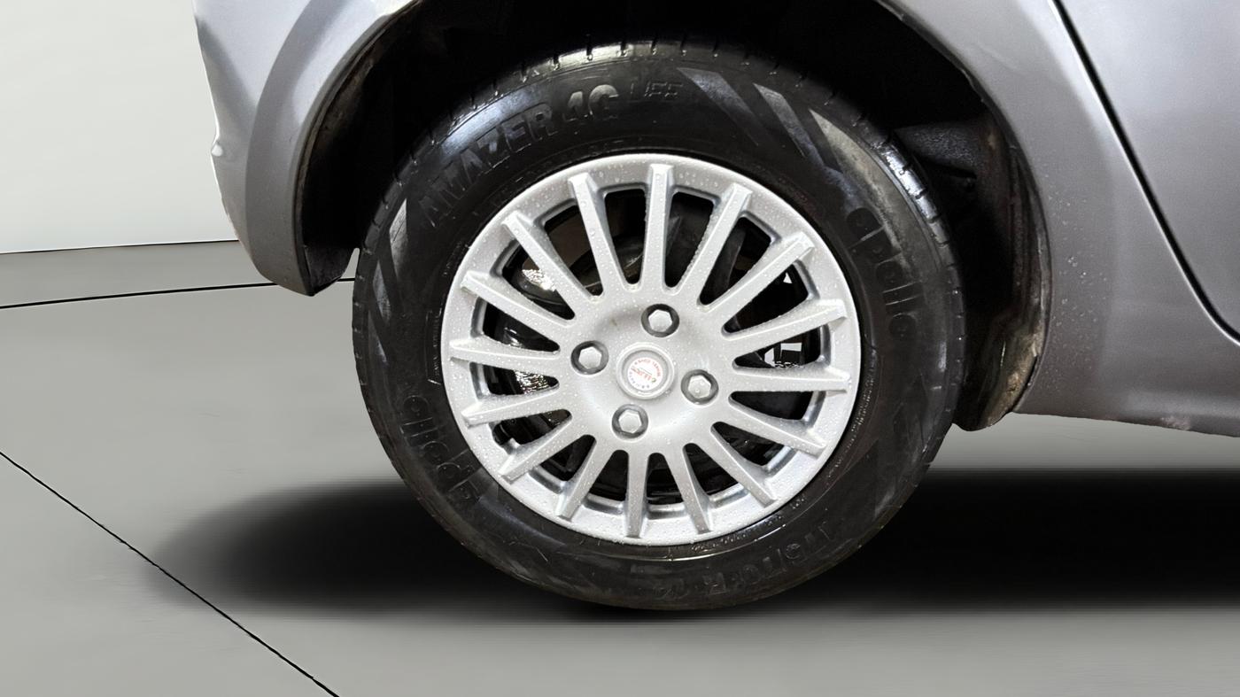 2019 Tata Tiago XZA PETROL, Petrol, Automatic, 1,01,628 km, Right Rear Wheel