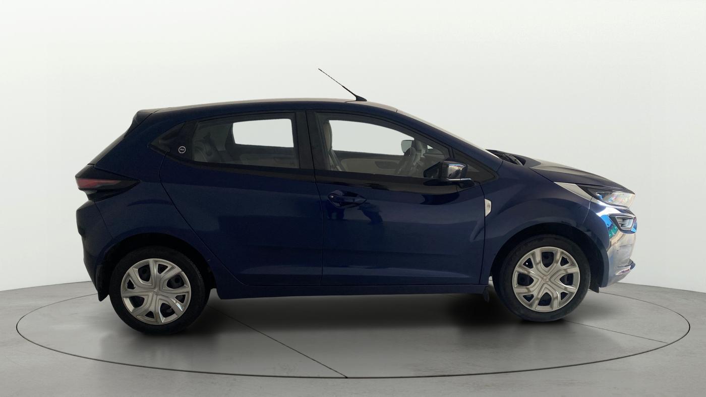 2023 Tata ALTROZ XM PLUS PETROL, CNG, Manual, 28,172 km, Right Side View