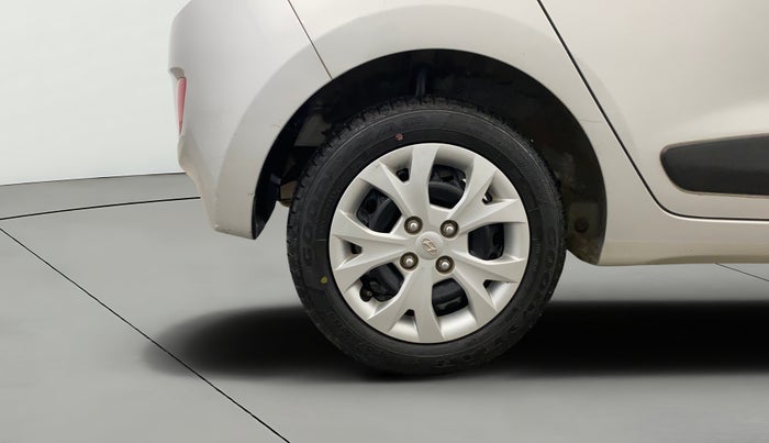 2016 Hyundai Grand i10 MAGNA 1.2 KAPPA VTVT, Petrol, Manual, 24,995 km, Right Rear Wheel