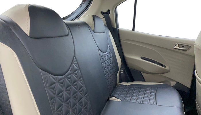 2019 Hyundai NEW SANTRO SPORTZ CNG, CNG, Manual, 13,017 km, Right Side Rear Door Cabin