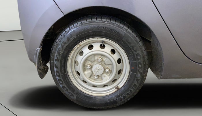 2014 Hyundai Eon D-LITE, CNG, Manual, 32,394 km, Right Rear Wheel