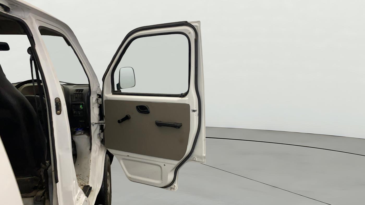 2018 Maruti Eeco 5 STR CNG WITH HTR, CNG, Manual, 79,893 km, RHS Front Door