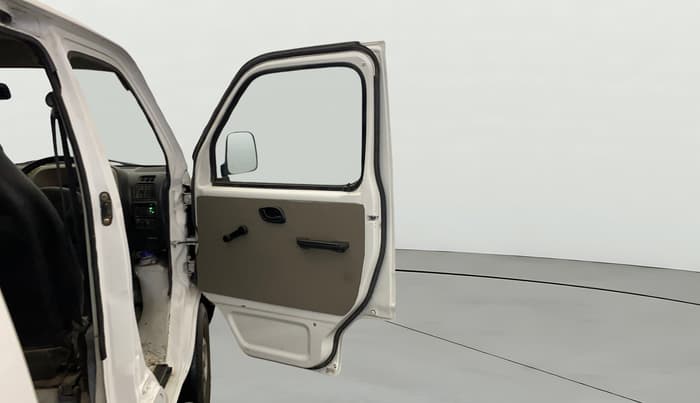 2018 Maruti Eeco 5 STR CNG WITH HTR, CNG, Manual, 80,045 km, RHS Front Door
