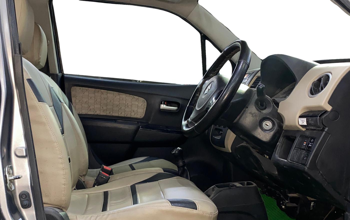 2017 Maruti Wagon R 1.0 VXI, Petrol, Manual, 45,476 km, Right Side Front Door Cabin