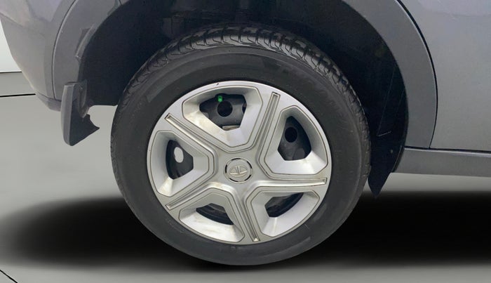 2023 Tata NEXON XMA PLUS SUNROOF PETROL, Petrol, Automatic, 20,466 km, Right Rear Wheel