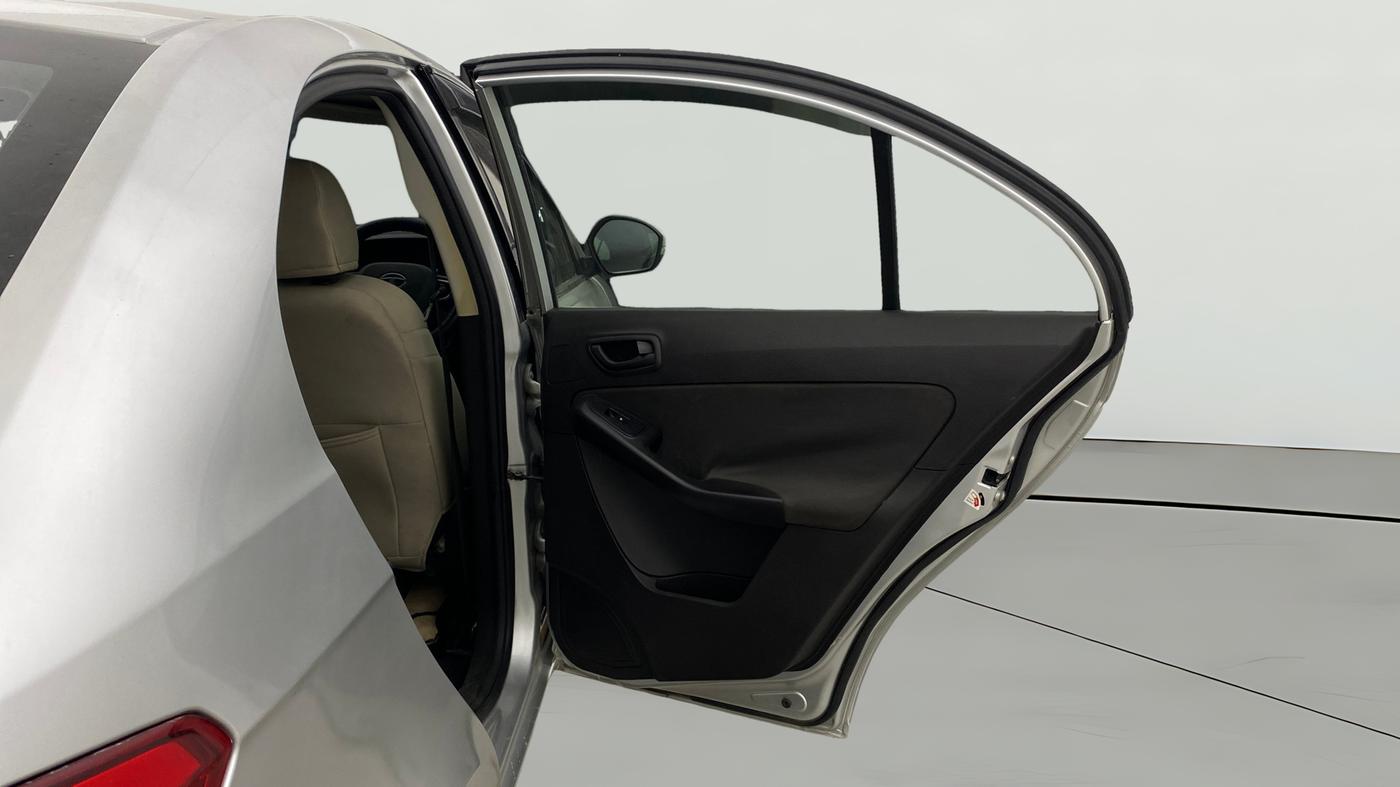 2016 Tata Zest XMS PETROL, Petrol, Manual, 89,877 km, RHS Rear Door